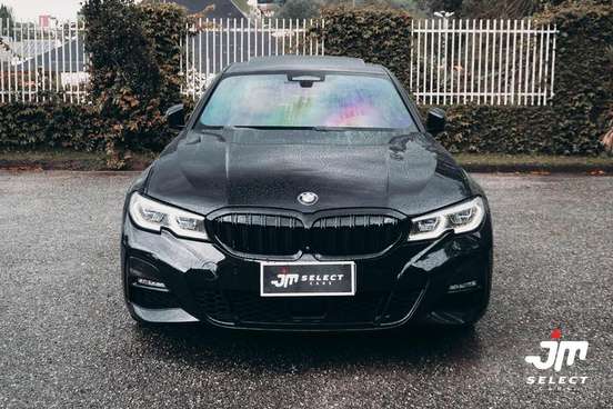 BMW-330e-2021