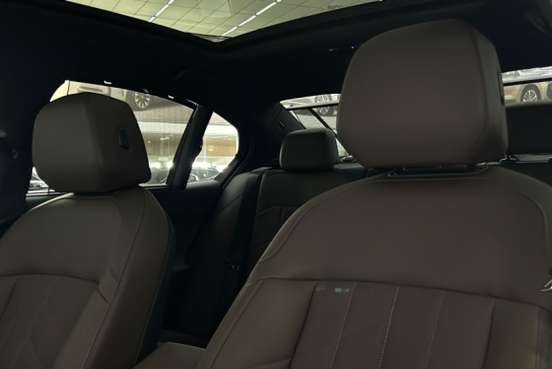 BMW-530e-2025