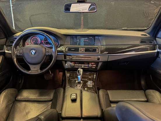 BMW-535i-2011