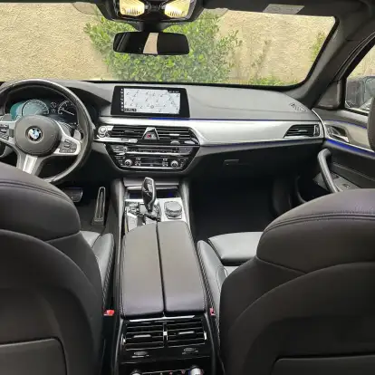 BMW-540i-2018