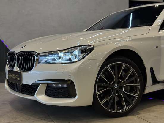 BMW-750Li-4.4 M SPORT V8 32V GASOLINA 4P AUTOMÁTICO BMW-750Li-2018