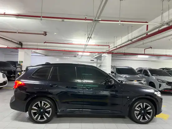 BMW-iX3-ELÉTRICO M SPORT BMW-iX3-2023