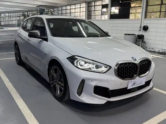 BMW-M 135i-2.0 16V TURBO GASOLINA XDRIVE AUTOMÁTICO BMW-M 135i-2020