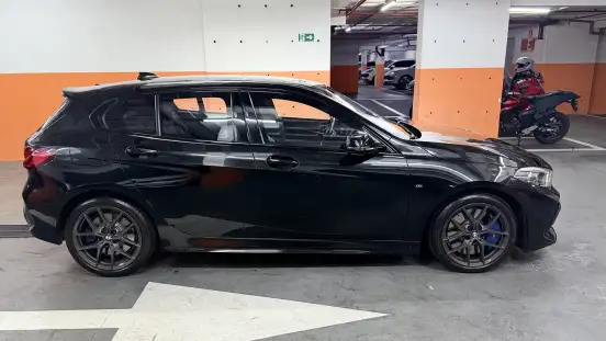 BMW-M 135i-2021