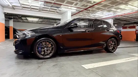 BMW-M 135i-2021