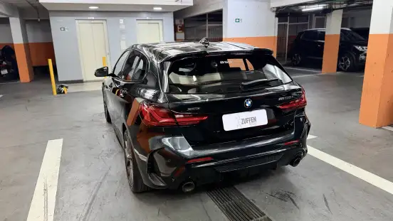 BMW-M 135i-2021