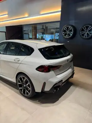 BMW-M 135i-2026