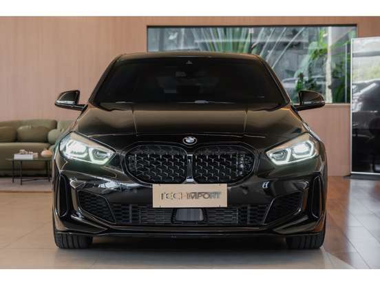 BMW-M 135i-2021