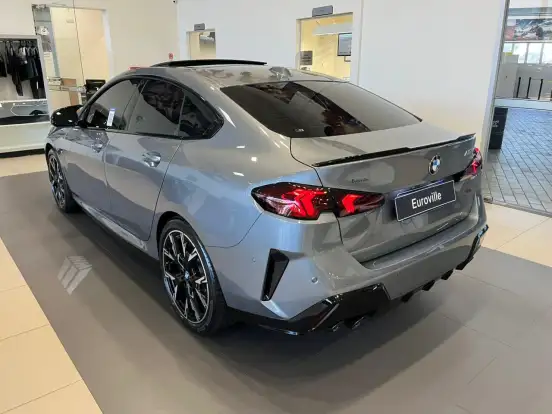 BMW-M 235i-2025