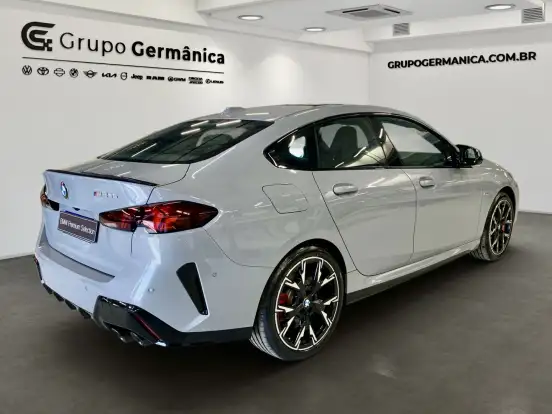 BMW-M 235i-2026