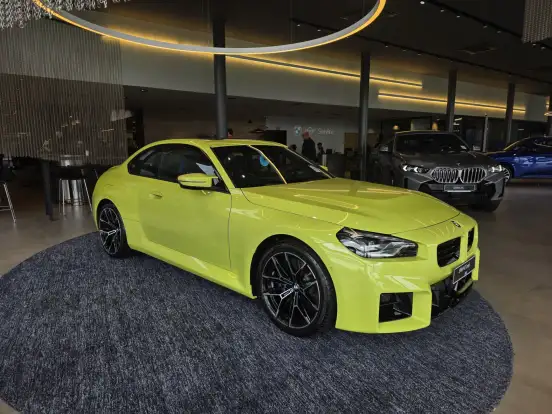BMW-M2-2027