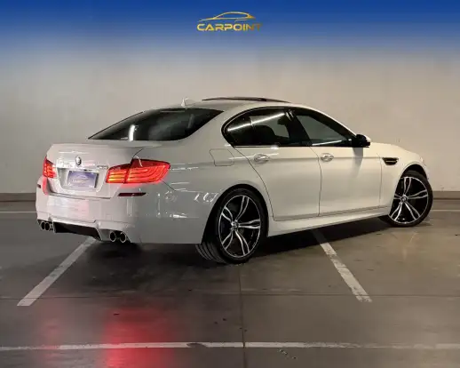 BMW-M5-4.4 V8 32V GASOLINA 4P AUTOMÁTICO BMW-M5-2013