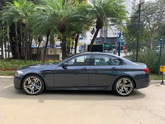 BMW-M5-4.4 V8 32V GASOLINA 4P AUTOMÁTICO BMW-M5-2013