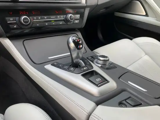 BMW-M5-4.4 V8 32V GASOLINA 4P AUTOMÁTICO BMW-M5-2013