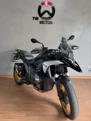 BMW R 1300 GS TRIPLE BLACK 