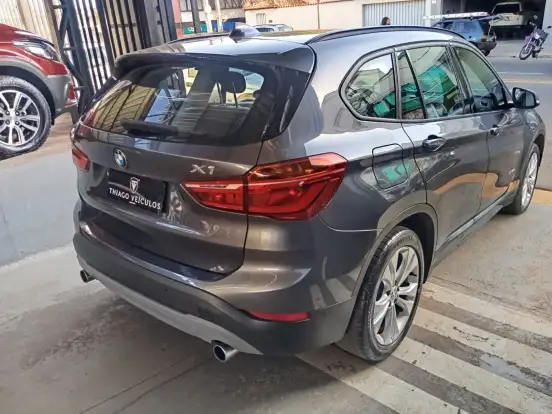 BMW-X1-2.0 16V TURBO ACTIVEFLEX SDRIVE20I 4P AUTOMÁTICO BMW-X1-2017