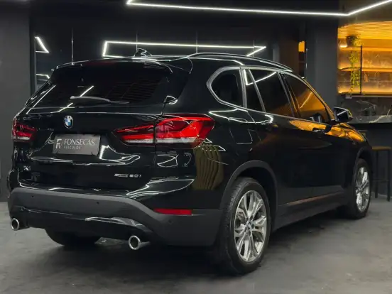 BMW-X1-2021