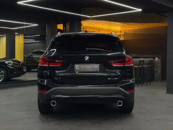BMW-X1-2021