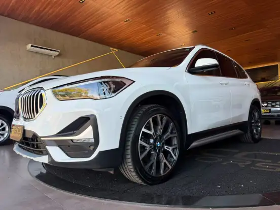 BMW-X1-2.0 16V TURBO ACTIVEFLEX SDRIVE20I X-LINE 4P AUTOMÁTICO BMW-X1-2022