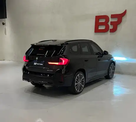 BMW-X1-2023