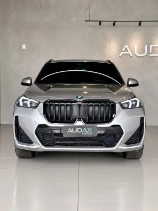 BMW-X1-2023