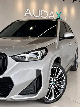 BMW-X1-2023