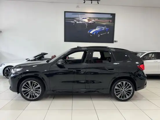 BMW-X1-2024