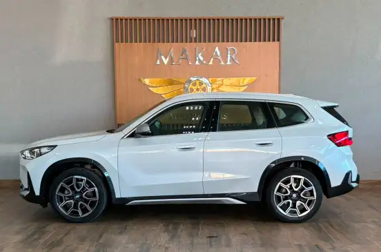 BMW-X1-2.0 16V TURBO GASOLINA SDRIVE20I X-LINE STEPTRONIC BMW-X1-2022