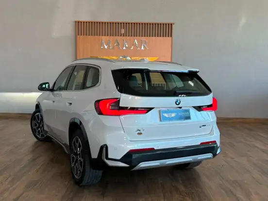 BMW-X1-2022
