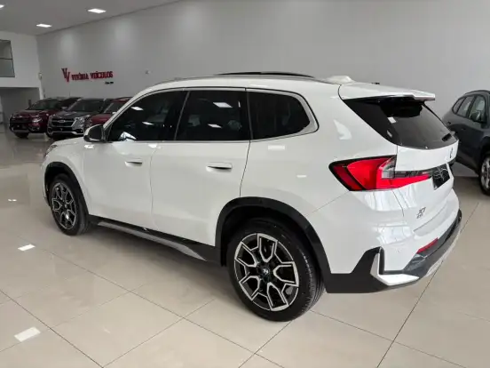 BMW-X1-2.0 16V TURBO GASOLINA SDRIVE20I X-LINE STEPTRONIC BMW-X1-2025