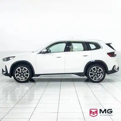 BMW-X1-2023