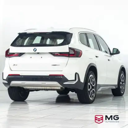 BMW-X1-2.0 16V TURBO GASOLINA SDRIVE20I X-LINE STEPTRONIC BMW-X1-2023