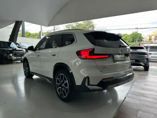 BMW-X1-2.0 16V TURBO GASOLINA SDRIVE20I X-LINE STEPTRONIC BMW-X1-2023