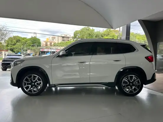 BMW-X1-2023