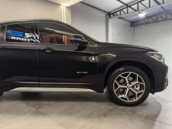 BMW-X1-2.0 16V TURBO ACTIVEFLEX SDRIVE20I 4P AUTOMÁTICO BMW-X1-2017
