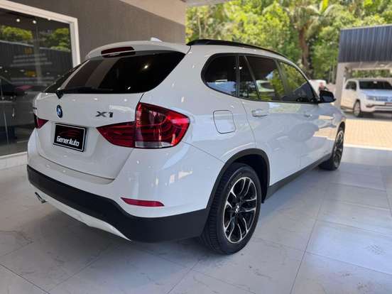 BMW-X1-2.0 16V TURBO ACTIVEFLEX SDRIVE20I 4P AUTOMÁTICO BMW-X1-2015