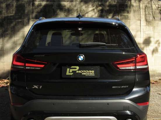 BMW-X1-2.0 16V TURBO ACTIVEFLEX SDRIVE20I X-LINE 4P AUTOMÁTICO BMW-X1-2020