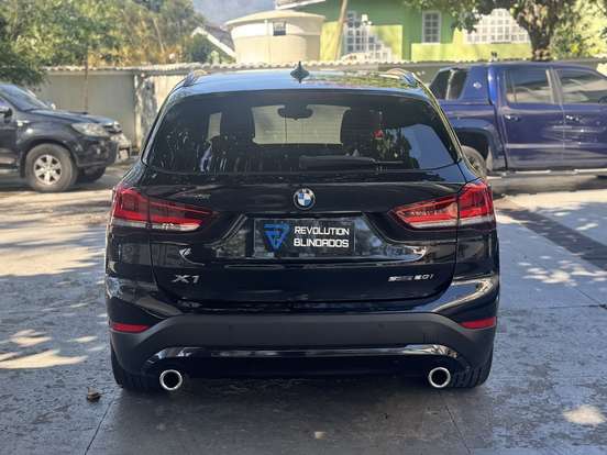 BMW-X1-2.0 16V TURBO ACTIVEFLEX SDRIVE20I X-LINE 4P AUTOMÁTICO BMW-X1-2020
