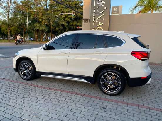 BMW-X1-2.0 16V TURBO ACTIVEFLEX SDRIVE20I X-LINE 4P AUTOMÁTICO BMW-X1-2021