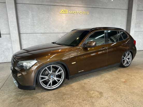 BMW-X1-2.0 18I S-DRIVE 4X2 16V GASOLINA 4P AUTOMÁTICO BMW-X1-2011