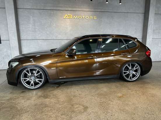 BMW-X1-2.0 18I S-DRIVE 4X2 16V GASOLINA 4P AUTOMÁTICO BMW-X1-2011