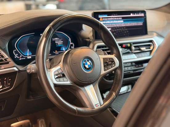 BMW-X3-2021
