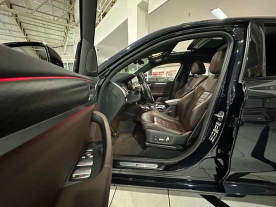 BMW-X4-2022