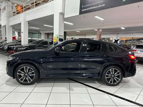 BMW-X4-2022
