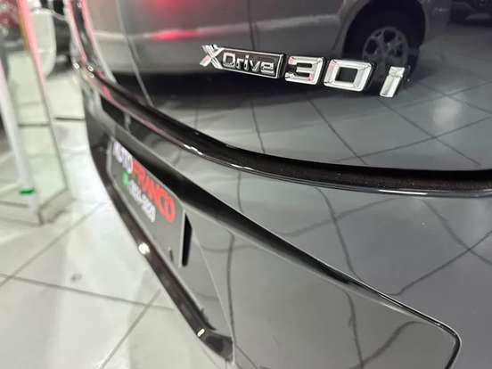 BMW-X4-2022