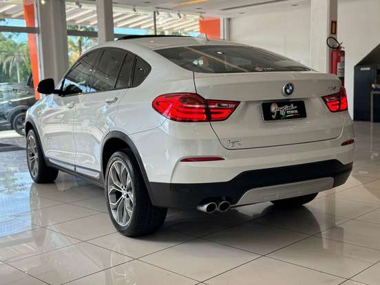 BMW-X4-2017