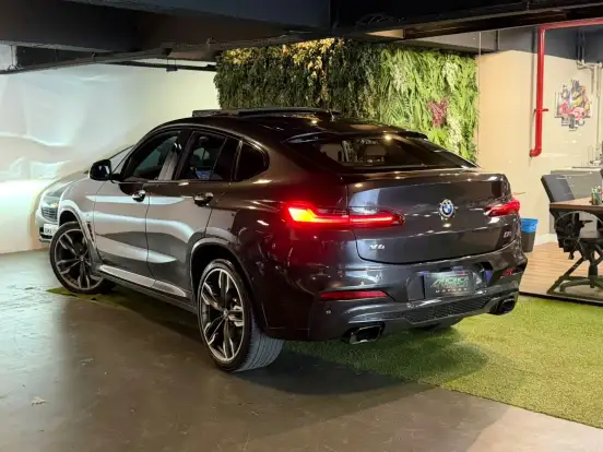BMW-X4-2020