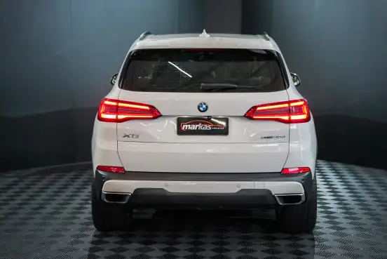 BMW-X5-2019
