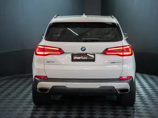 BMW-X5-3.0 4X4 30D I6 TURBO DIESEL 4P AUTOMÁTICO BMW-X5-2019