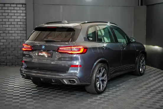 BMW-X5-2022